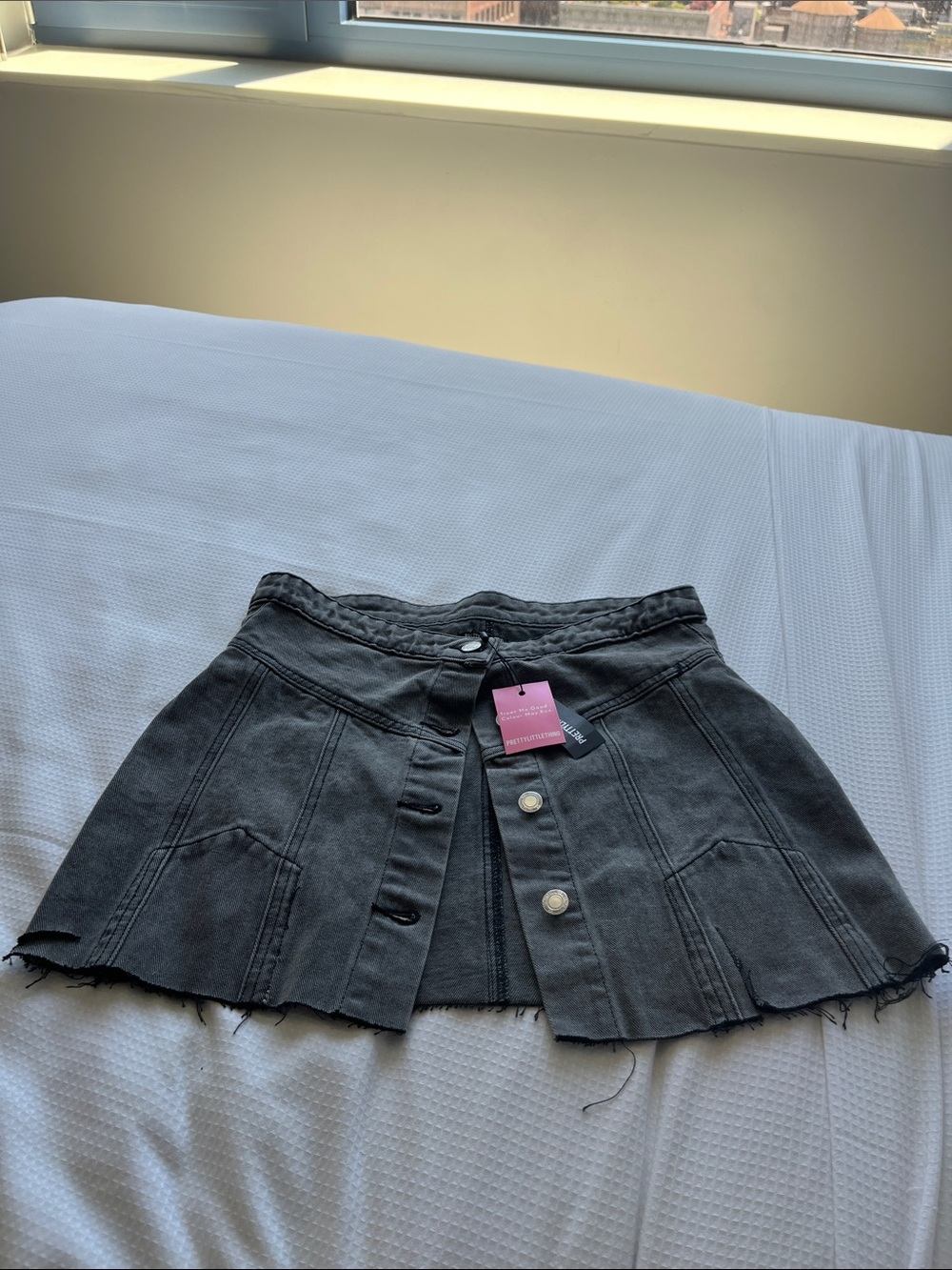 PrettyLittleThing Black Washed Button-Front Denim Skater Mini
